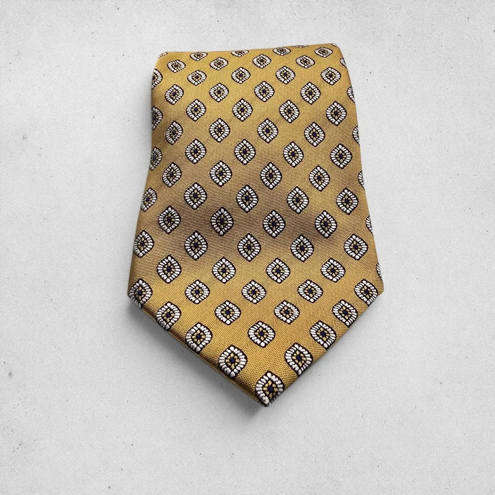 Jos.‎ A. Bank Executive Collection Gold Geometric Medallion 100% Silk Tie Mens